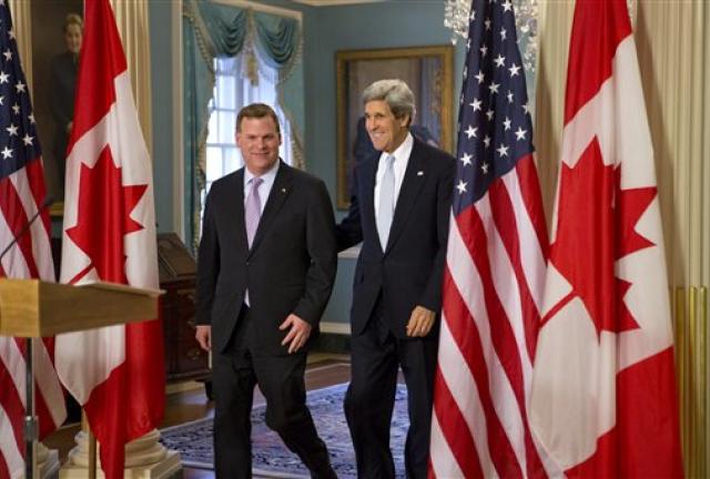 Министр иностранных дел Канады Джон Бэрд и госсекретарь США Джон Керри