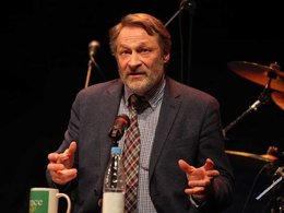 Дмитрий Орешкин