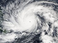 Тайфун «Хагупит», спутниковый снимок