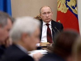 Владимир Путин на совещании с членами Правительства