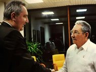 Дмитрий Рогозин и Рауль Кастро