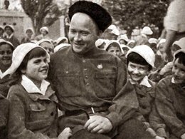 Аркадий Гайдар
