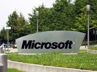 Знак на въезде в штаб-квартиру Microsoft в Унтершляйссхайме, Бавария