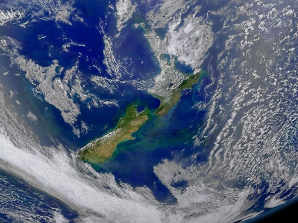 Новая Зеландия, 9 января 2015 г. Снимок сделан спутником Suomi NPP. Фото: NASA/Goddard/NPP