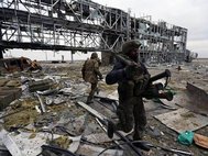 Военные в аэропорту Донецка