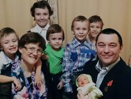 Светлана Давыдова и Анатолий Горлов с детьми