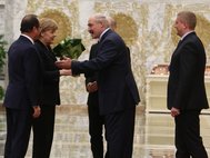 Александр Лукашенко встречает Ангелу Меркель и Франсуа Олланда в Минске