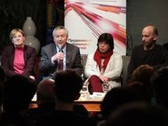 Эксперты Наталья Акиндинова, Евсей Гурвич, Татьяна Малева и модератор Борис Грозовский на семинаре Фонда Гайдара