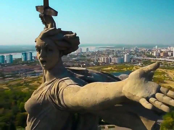 Монумент «Родина-мать» в Волгограде