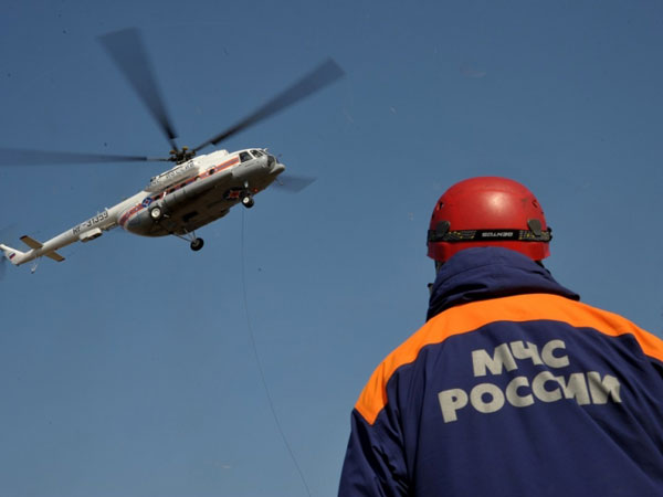 Вертолет МЧС России