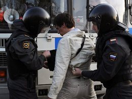 Задержание участника акции 6 мая 2015 