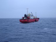 спасательное судно в Баренцевом море