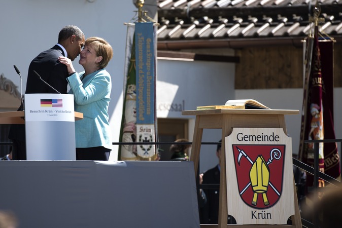 Барак Обама и Ангела Меркель на саммите G7 в Баварии