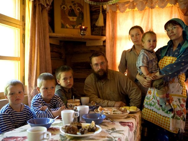 Герман Стерлигов с семьей
