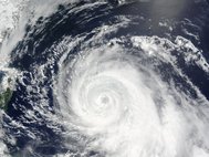 Тайфун «Чан-Хом»
