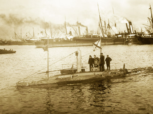 Русская подводная лодка «Сом». 1910 год