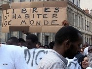 Акция протеста мигрантов во Франции
