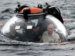 Владимир Путин в Балаклавской бухте Севастополя