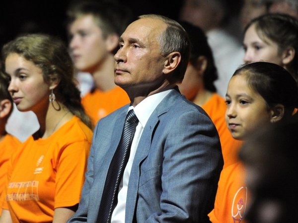 Владимир Путин в образовательном центре для одаренных детей «Сириус»