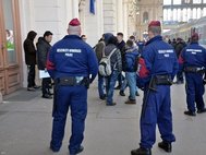 Полиция на вокзале в Будапеште