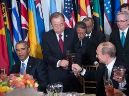 Барак Обама, Пан Ги Мун и Владимир Путин за ланчем