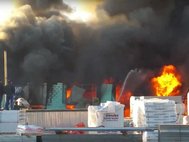 Пожар на строительном рынке в Москве
