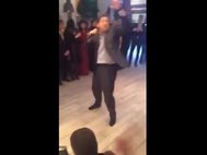 Леонид Слуцкий танцует и читает рэп