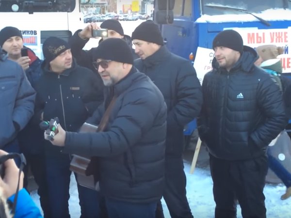 Юрий Шевчук с дальнобойщиками