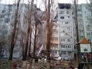 На месте взрыва в жилом доме в Волгограде 