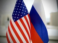 Флаги РФ и США