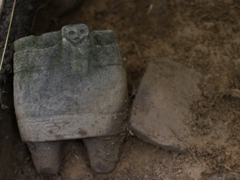 Один из предметов, найденных в руинах «Белого города»