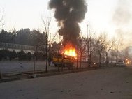 Взорванный микроавтобус в Кабуле