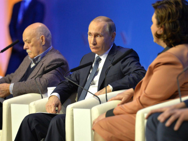 Владимир Путин на первом межрегиональном форуме ОНФ