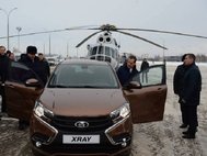 Дмитрий Медведев тестирует Lada XRay