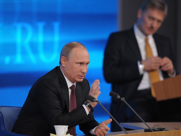 Владимир Путин и Дмитрий Песков