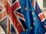 Флаги Британии и ЕС