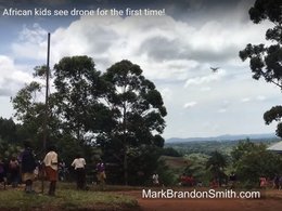 Дети в Уганде видят квадрокоптер