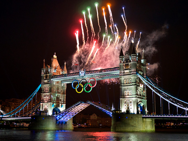 Салют на Олимпиаде 2012 в Лондоне.