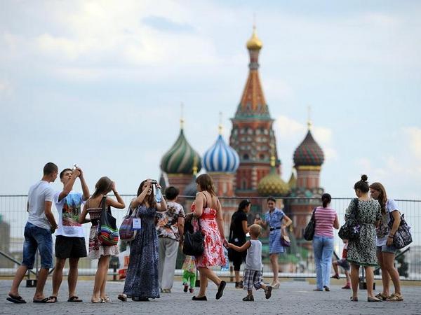 Туристы в Москве