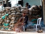 Пропускной пункт на границе сирийского поселения