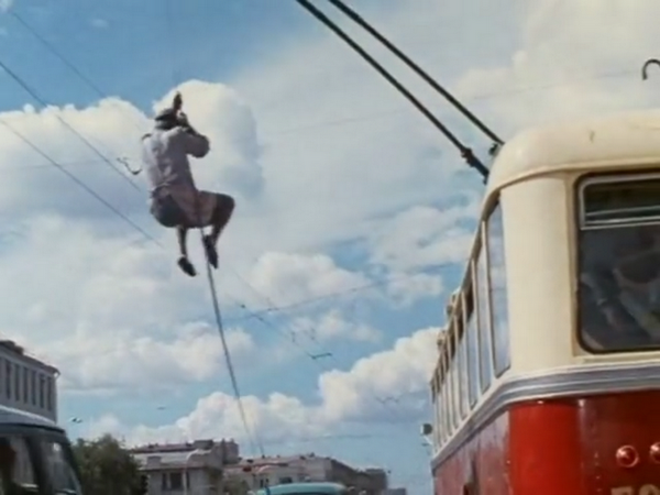 Кадр из фильма "Приключения желтого чемоданчика"