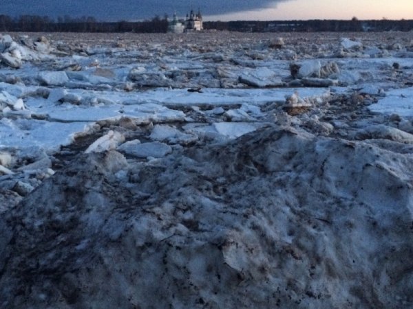 Ледовый затор на Северной Двине
