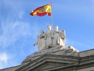 Скульптура на фронтоне Верховного суда Испании, Мадрид