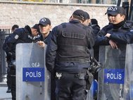 Стамбул, полиция в оцеплении