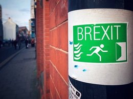 Наклейка агитирующая за выход Британии из ЕС