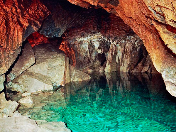 Пещера "Ящик Пандоры" в Хакассии