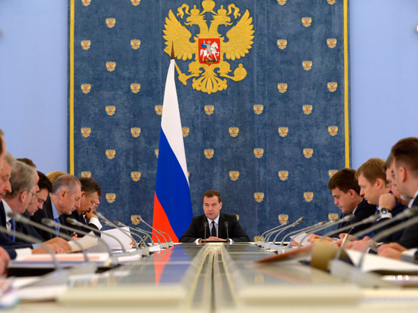 Премьер-министр Д.Медведев на совещании