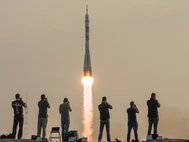 Старт ракеты-носителя «Союз-ФГ» с Байконура