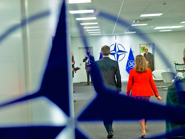 Участники саммита НАТО