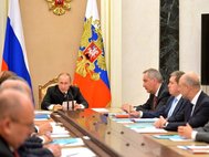 Владимир Путин на заседании комиссии во вопросам ВТС